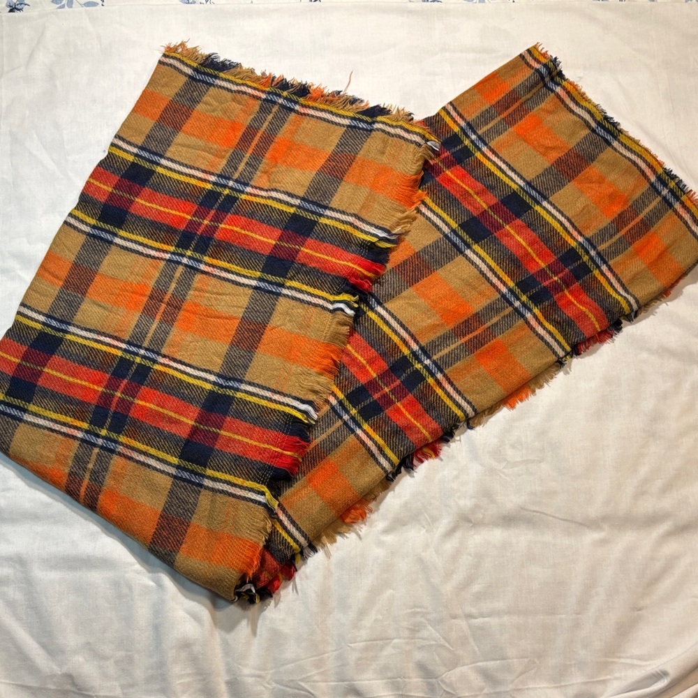 Oversized Unisex Scarf Wrap Shawl One Size NWOT Lightweight Large Neutral